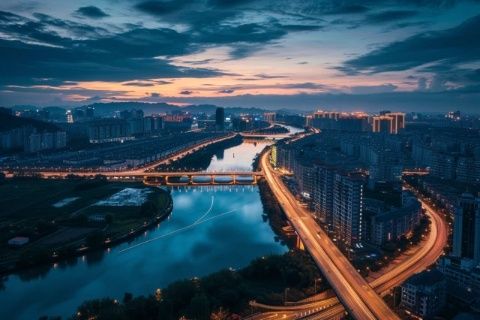 重慶萬州是一個擁有豐富自然景觀和人文歷史的地方，以下是一份萬州旅游攻略