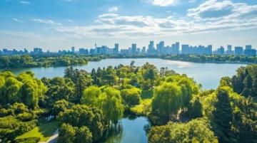 2025年廣州推出了春季春游攻略，涵蓋了免費(fèi)景點(diǎn)、絕美花海和其他游玩項(xiàng)目