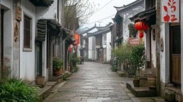 福州詳細(xì)旅游攻略,三坊七巷街區(qū)內(nèi)坊巷縱橫，石板鋪底，民居的窗花采用鏤空精雕