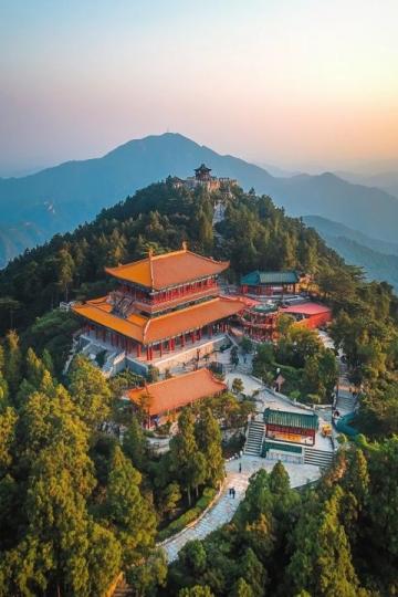 北岳恒山探秘：山西黃金旅游線上的文化名山，不容錯(cuò)過(guò)的自然與人文景點(diǎn)導(dǎo)覽