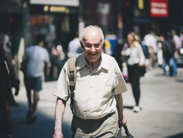 路人常笑問去哪兒旅游，我答：上班去了！