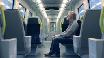 夕陽紅旅游專列：高鐵上的詩意與老年樂章