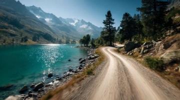 稻城亞丁自駕攻略：5天4夜，體驗(yàn)藍(lán)色星球上最后一片凈土！