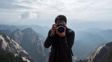 最近，月月這個(gè)戶外旅行博主的離世，讓不少人感到非常惋惜