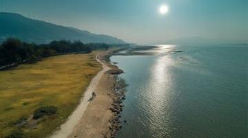 許多人正在海南環(huán)島自駕游，西線臨高角有一個免費景區(qū)，人少景美還很有紀念意義