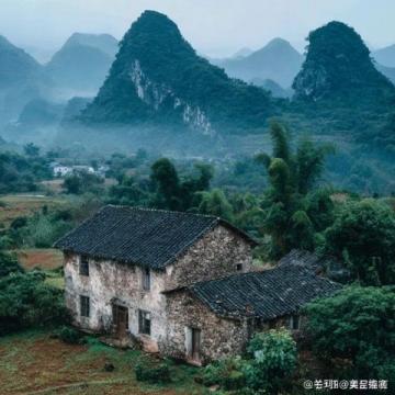 甘肅省隴南市武都區(qū)裕河鎮(zhèn)風(fēng)景區(qū)位于甘川陜?nèi)〗唤绲貛?，地處陜、甘、川三省及秦嶺山