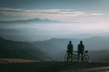 騎車(chē)旅行的自由和快樂(lè)