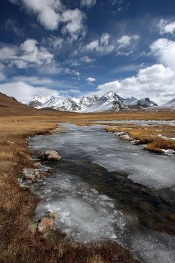 奉勸去新疆自駕的朋友一定要去特克斯縣的瓊庫什臺村，不要門票沿途風(fēng)景超美！