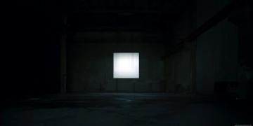 外國游客在西安被石獅子深深吸引