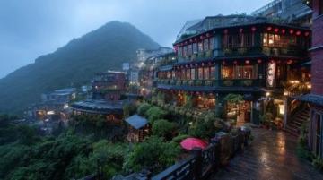 湖北利川旅游攻略：四季美景與地道美食探索指南