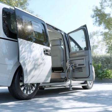 問界M8：前備箱設(shè)計(jì)解決露營與長途旅行難題