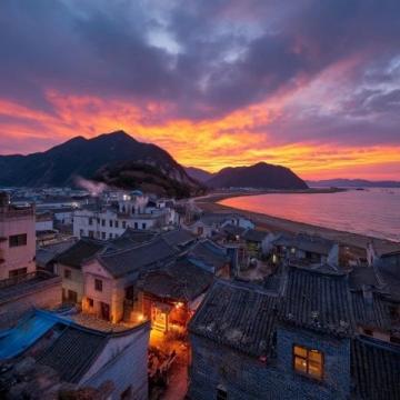 游覽四川眉山洪雅槽漁灘風(fēng)景名勝區(qū)的詳細(xì)攻略，涵蓋交通、門票、必看景點(diǎn)、美食及注意