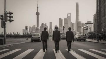 在全球旅游熱潮中，外國游客吐槽中國游貴的聲音不絕于耳,有人說，花費(fèi)太高