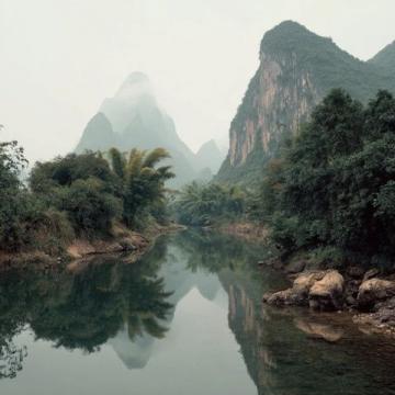 桂林旅游攻略，涵蓋行程規(guī)劃、核心景點(diǎn)、美食住宿及實(shí)用貼士，助您輕松體驗(yàn)山水甲天