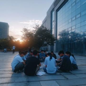 山西大學(xué)生五一出游提前一個(gè)月精心籌備背后的意義